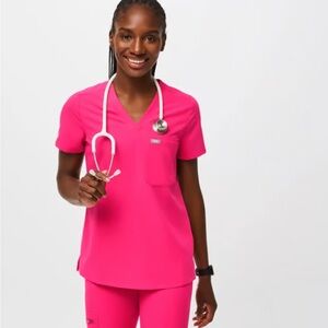 Figs scrub set in shocking pink SOLD OUT ONLINE
